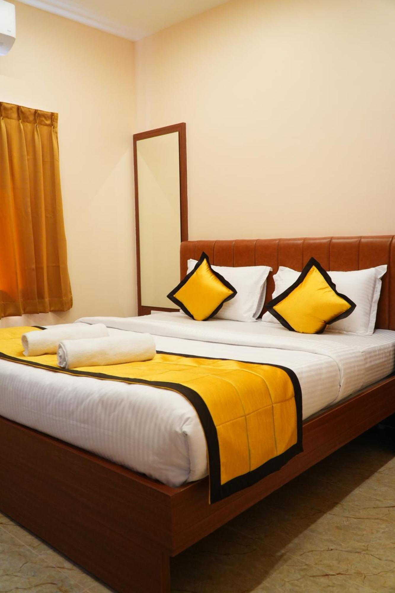 Uj Pallazzio - Business Class Luxury Hotel Tiruvannāmalai المظهر الخارجي الصورة