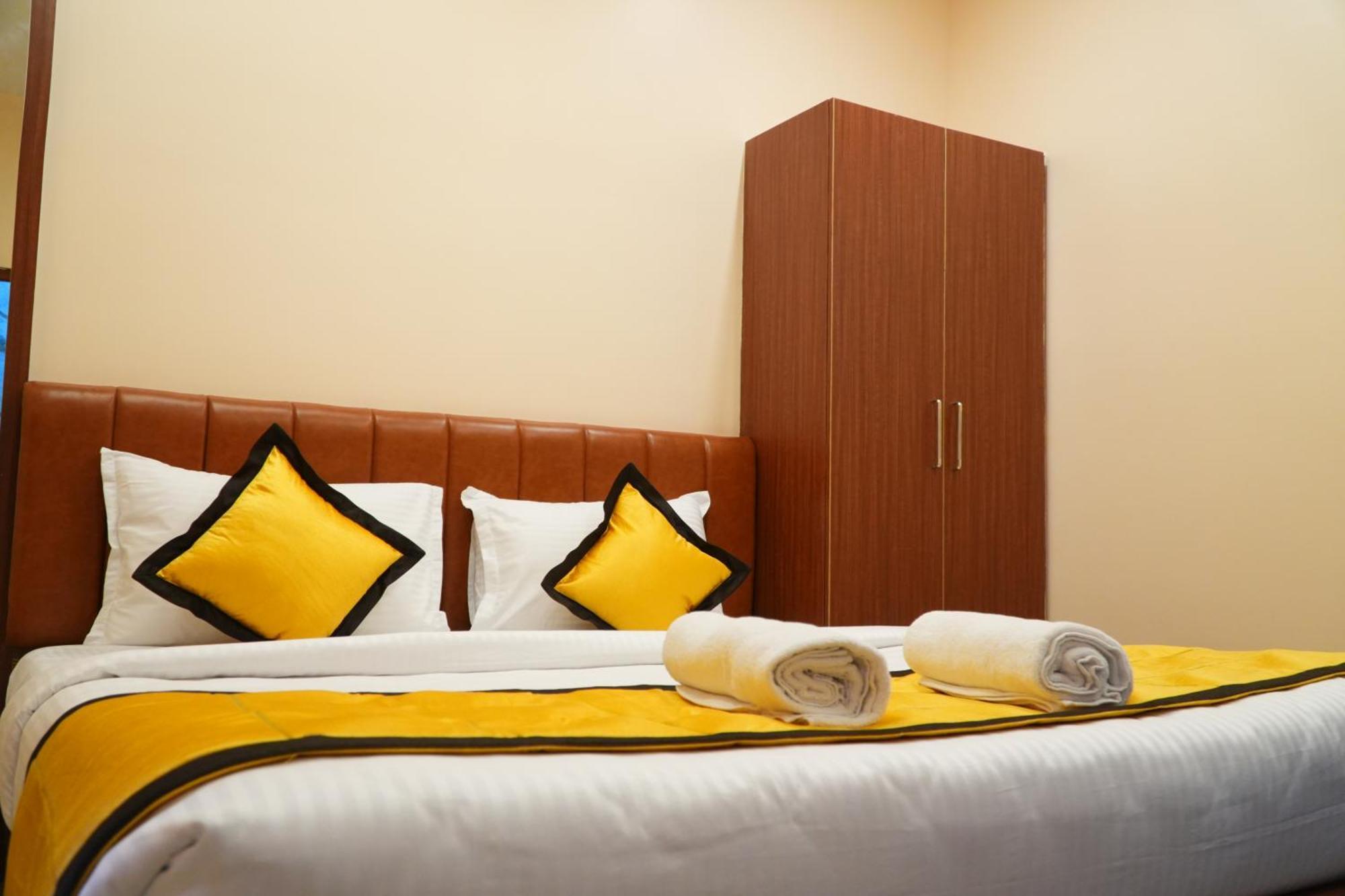 Uj Pallazzio - Business Class Luxury Hotel Tiruvannāmalai المظهر الخارجي الصورة