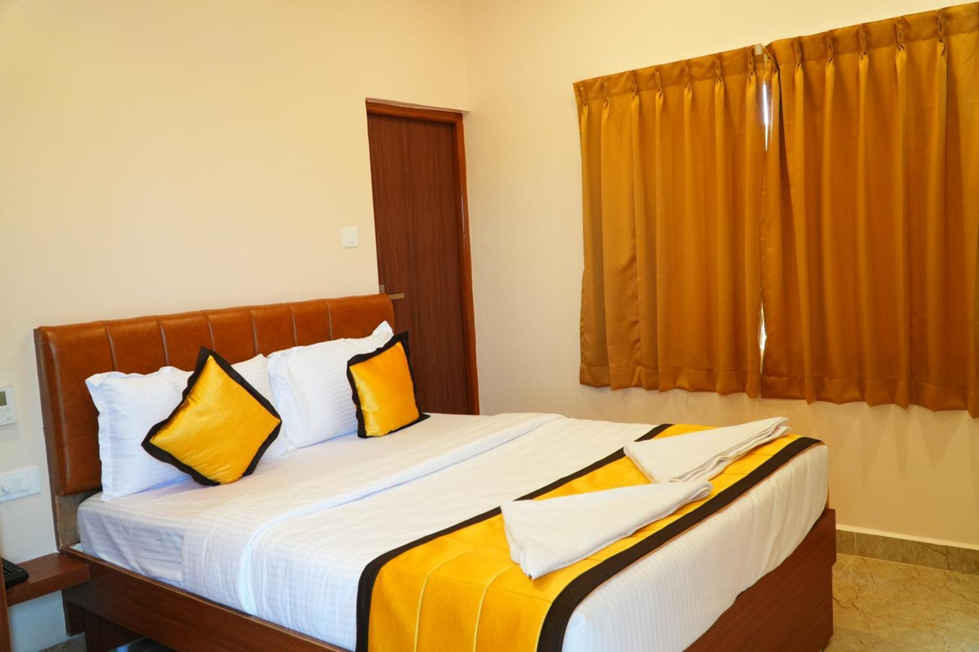 Uj Pallazzio - Business Class Luxury Hotel Tiruvannāmalai المظهر الخارجي الصورة