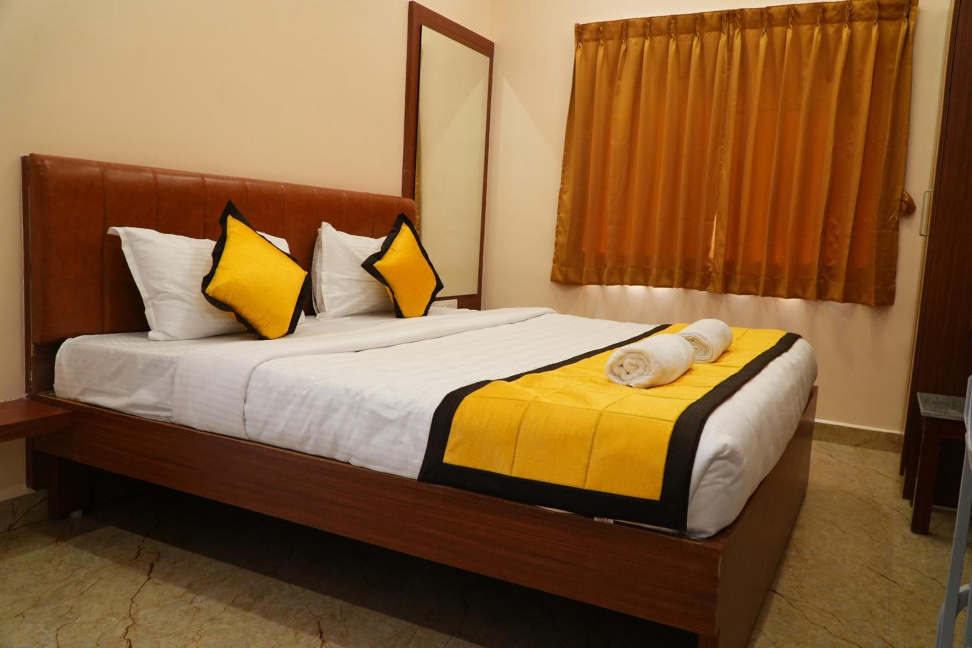 Uj Pallazzio - Business Class Luxury Hotel Tiruvannāmalai المظهر الخارجي الصورة