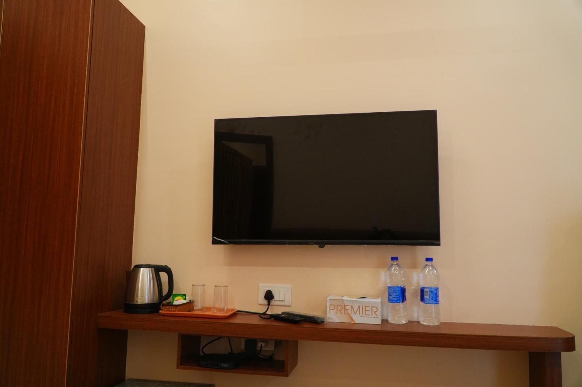 Uj Pallazzio - Business Class Luxury Hotel Tiruvannāmalai المظهر الخارجي الصورة