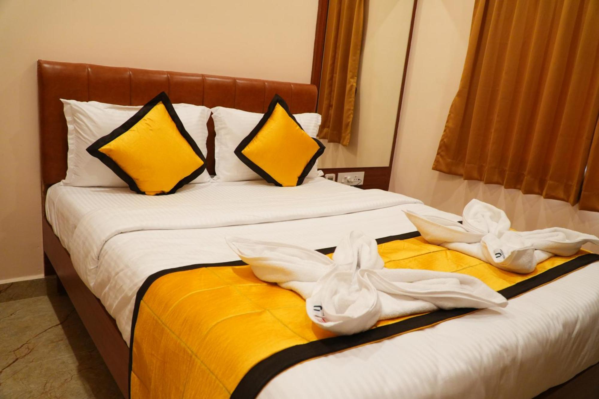 Uj Pallazzio - Business Class Luxury Hotel Tiruvannāmalai المظهر الخارجي الصورة